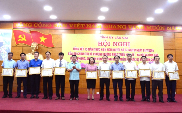 Lào Cai Tổng kết 15 năm thực hiện Nghị quyết số 37 của Bộ Chính trị